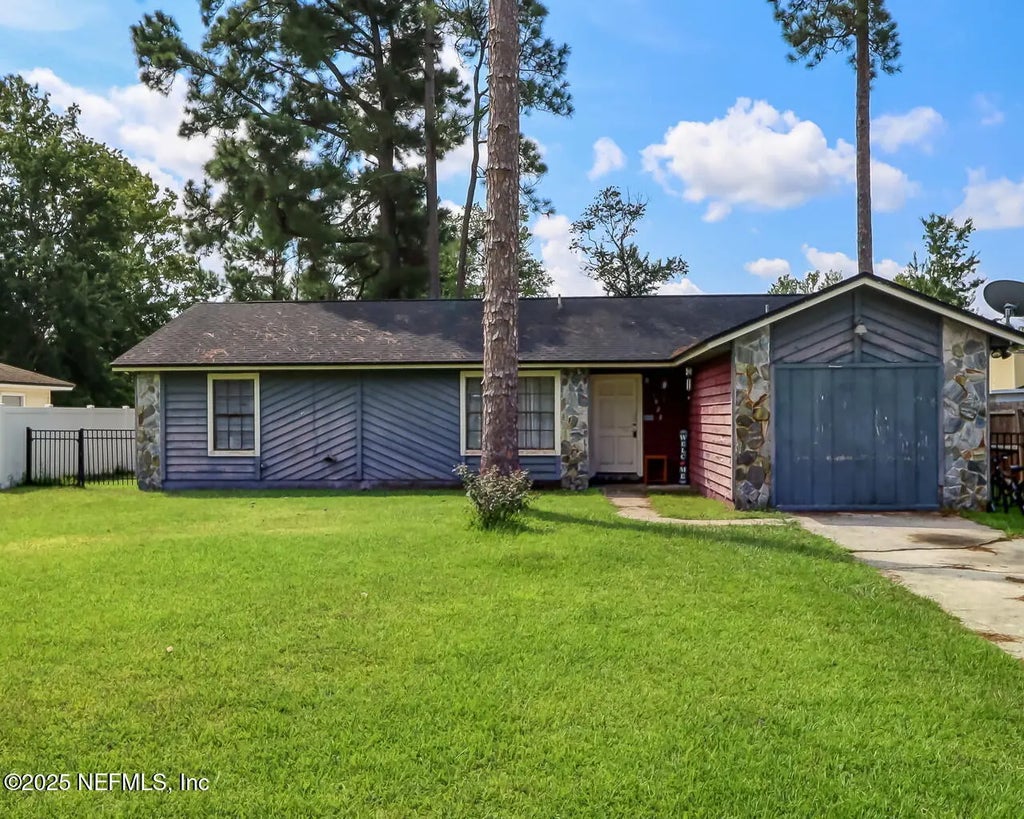 1827 Killarn Circle, Middleburg
