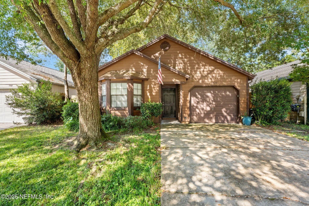 1840 Yukon Court, Middleburg