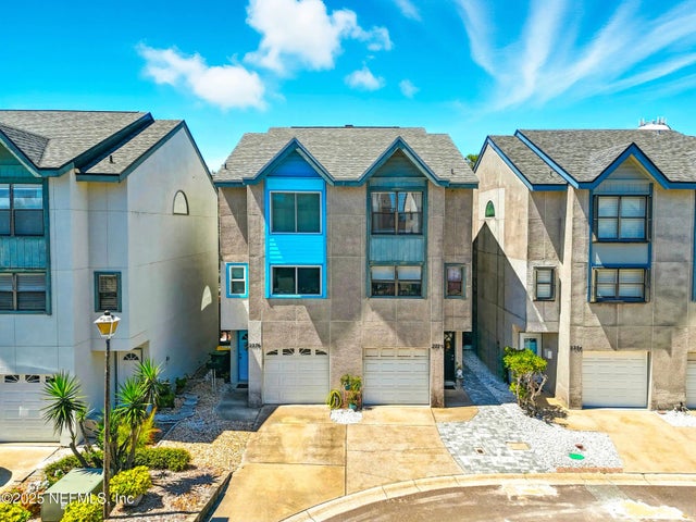 2272 2nd Street S, Jacksonville Beach