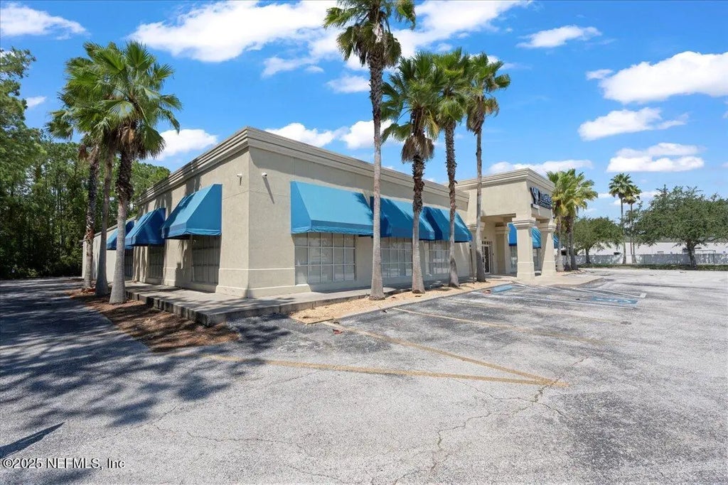 7666 Blanding Boulevard, Jacksonville