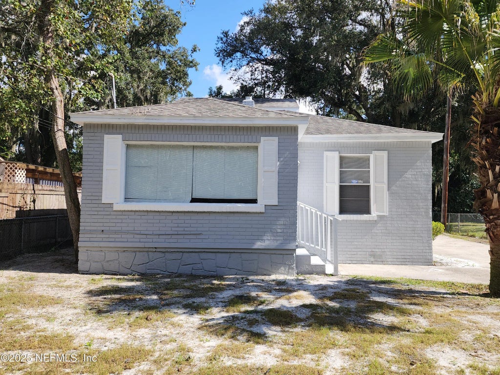 9037 6th Avenue, Jacksonville