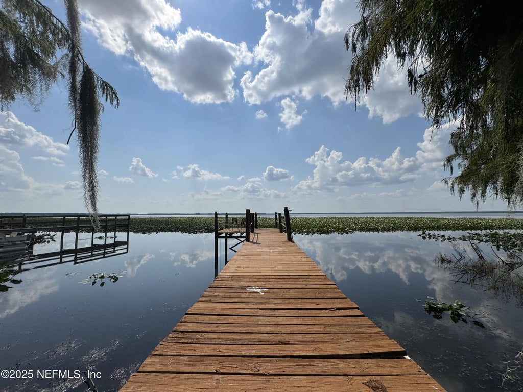 15102 Us-301, Hawthorne