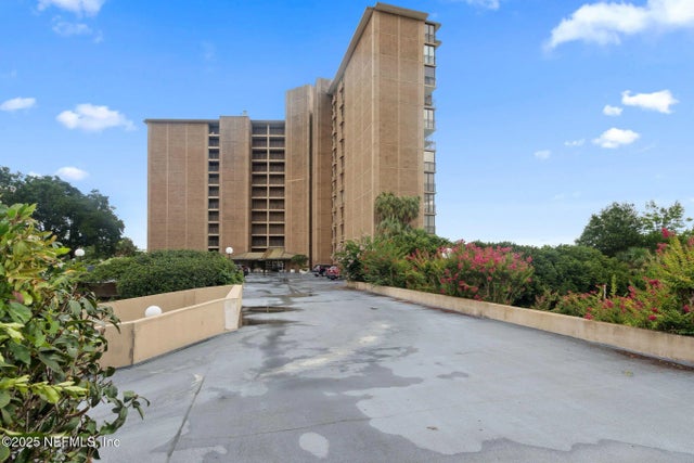 4401 Lakeside Drive 201, Jacksonville