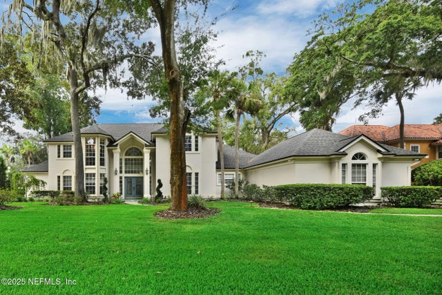 704 Shipwatch Drive E, Jacksonville