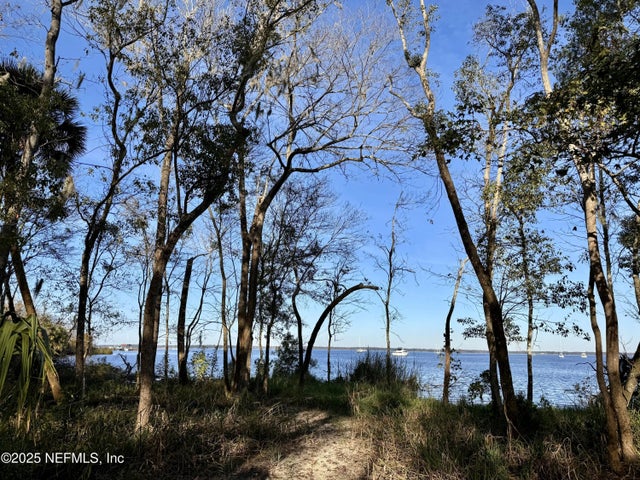 654 Se Orange Avenue, Green Cove Springs