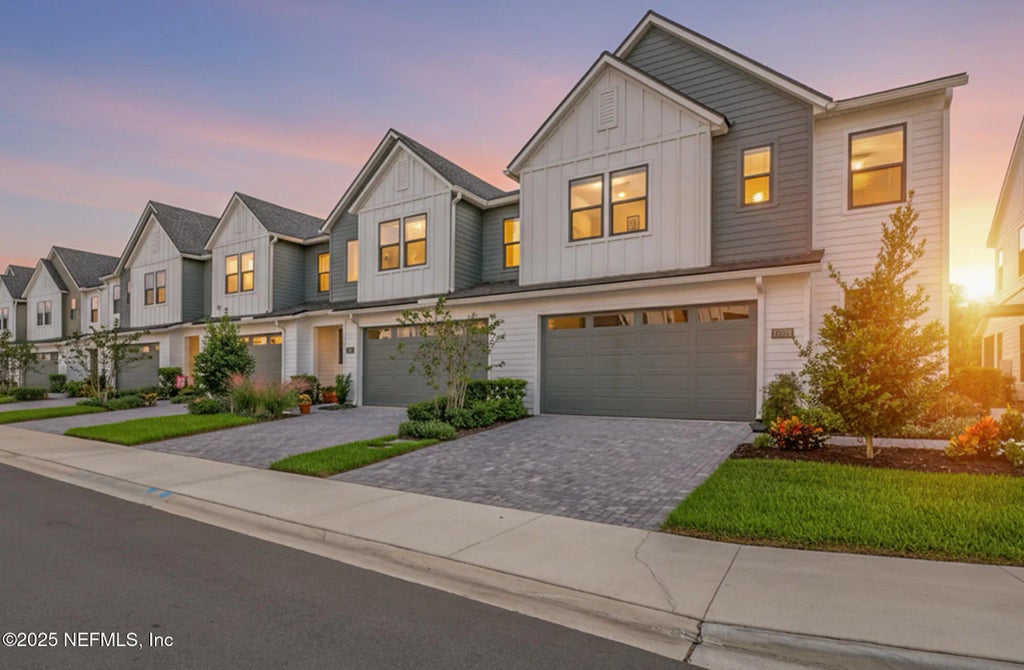 11420 Newtonian Boulevard, Jacksonville