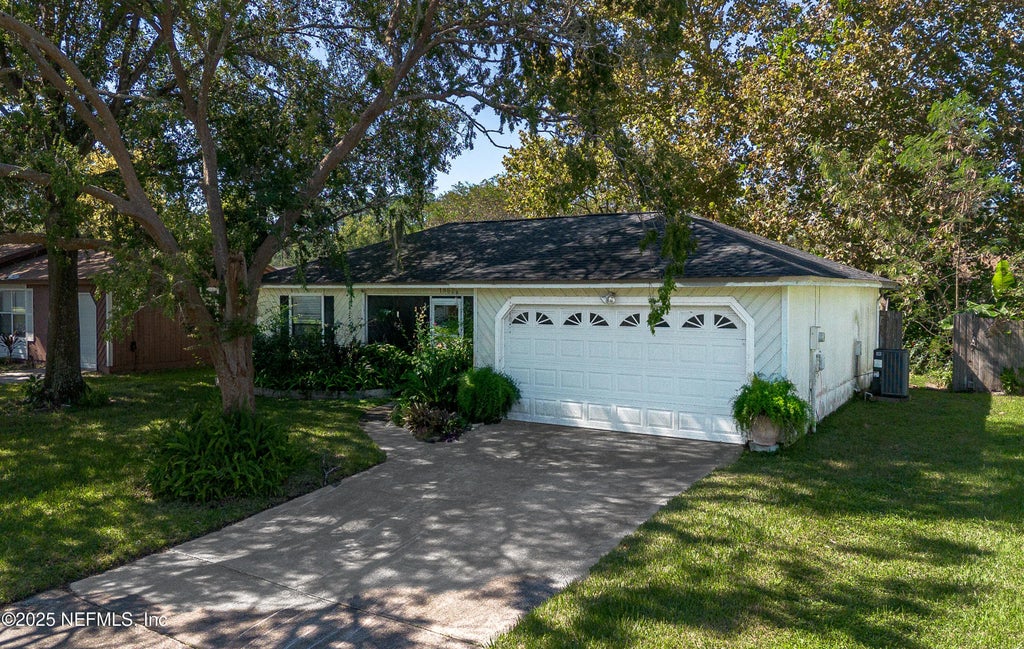 1862 Shannon Lake Drive, Middleburg