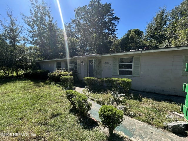 9238 2nd Avenue, Jacksonville