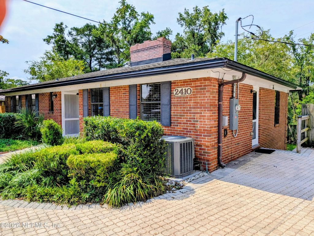 2410 Cedar Shores Circle, Jacksonville