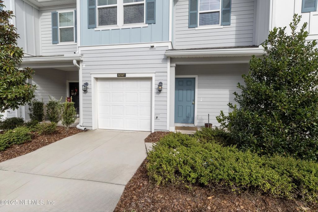 10307 Benson Lake Drive, Jacksonville
