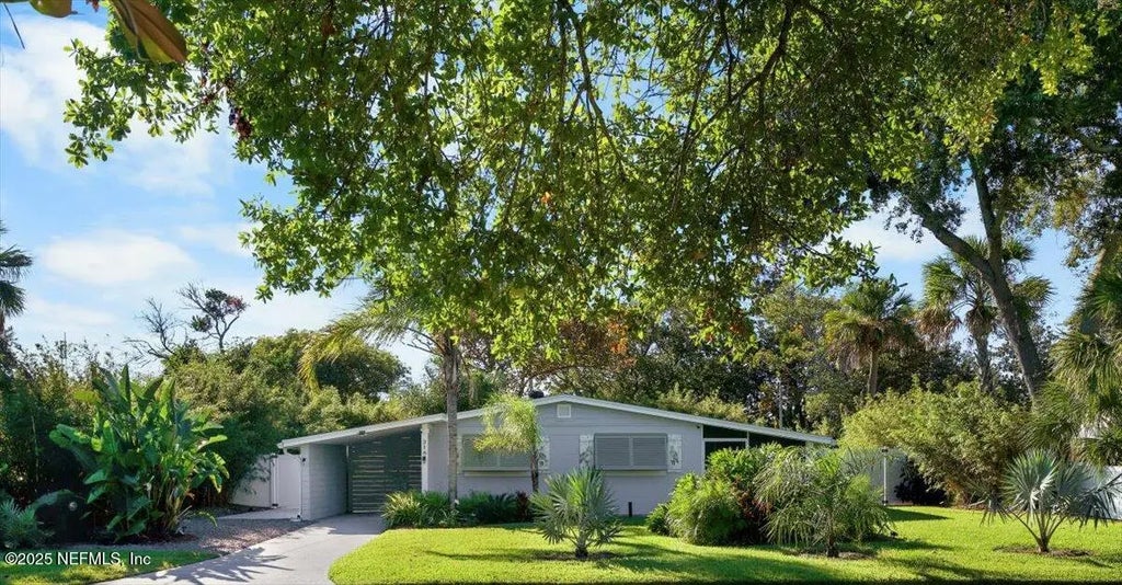 318 Royal Palms Drive, Atlantic Beach