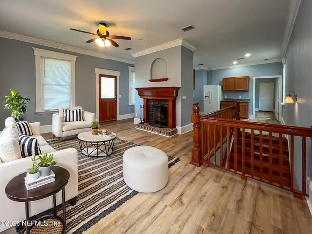 136 E 6th Street, Jacksonville