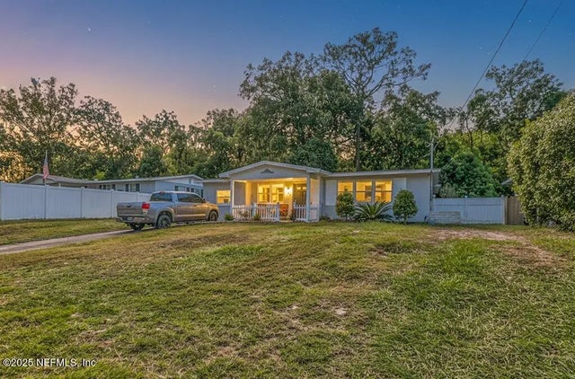 1860 Embassy Drive, Jacksonville