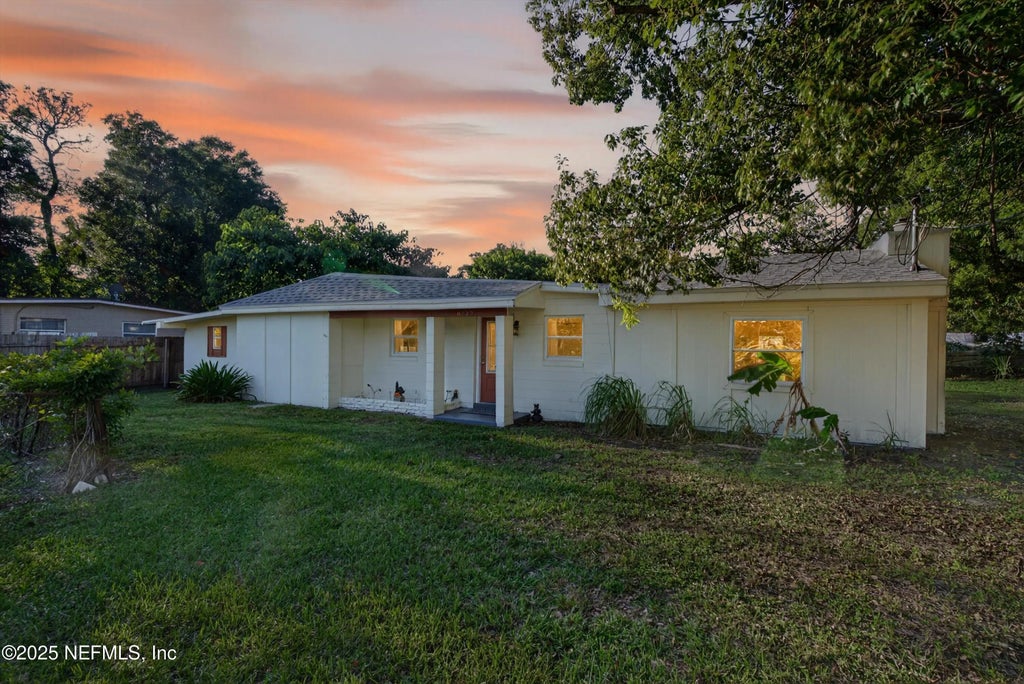 6923 N King Arthur Road N, Jacksonville