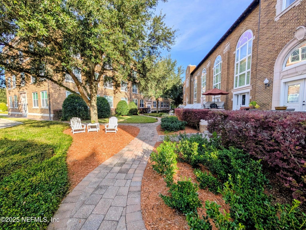 2525 College Street 2102, Jacksonville