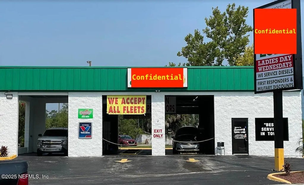 Confidential, Fernandina Beach