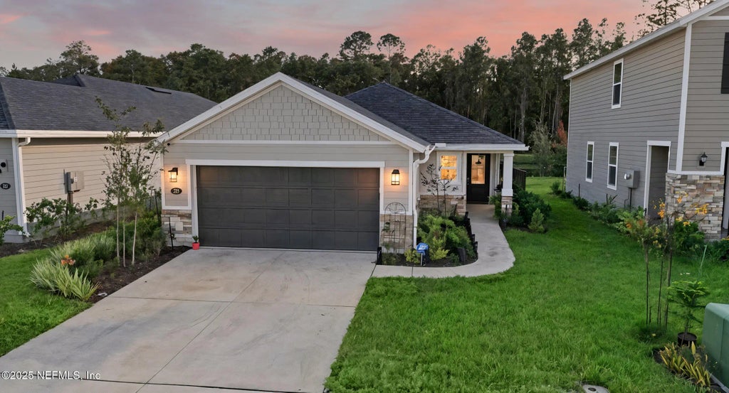 335 Boulder Lane, St. Johns