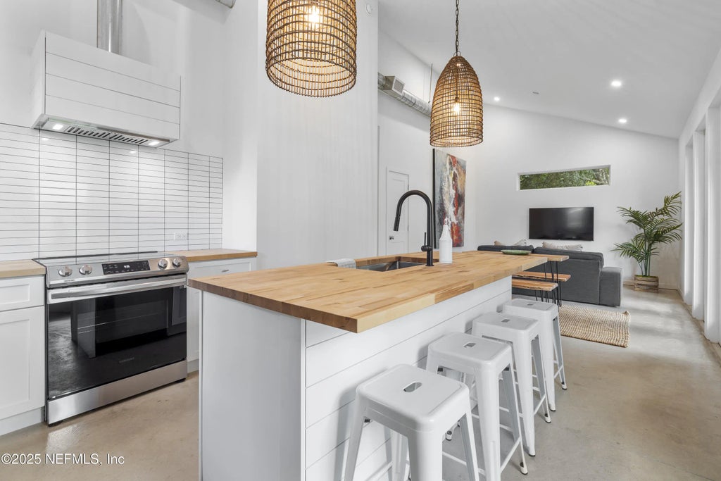 581 Hazel Street A, St. Johns