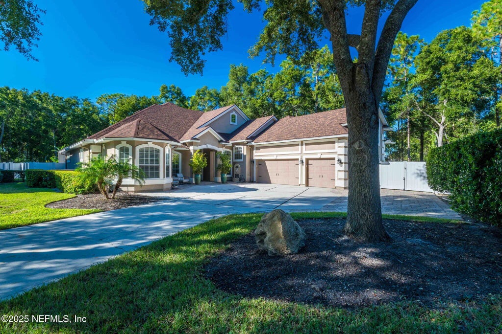 1056 W Dorchester Drive, Jacksonville