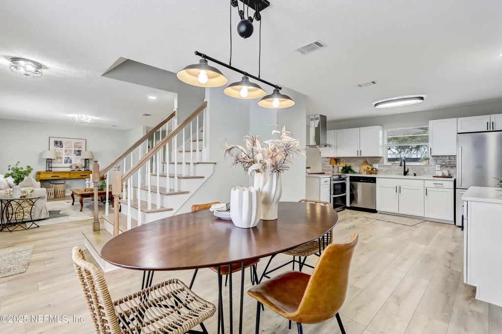 8837 Runnymeade Road, Jacksonville