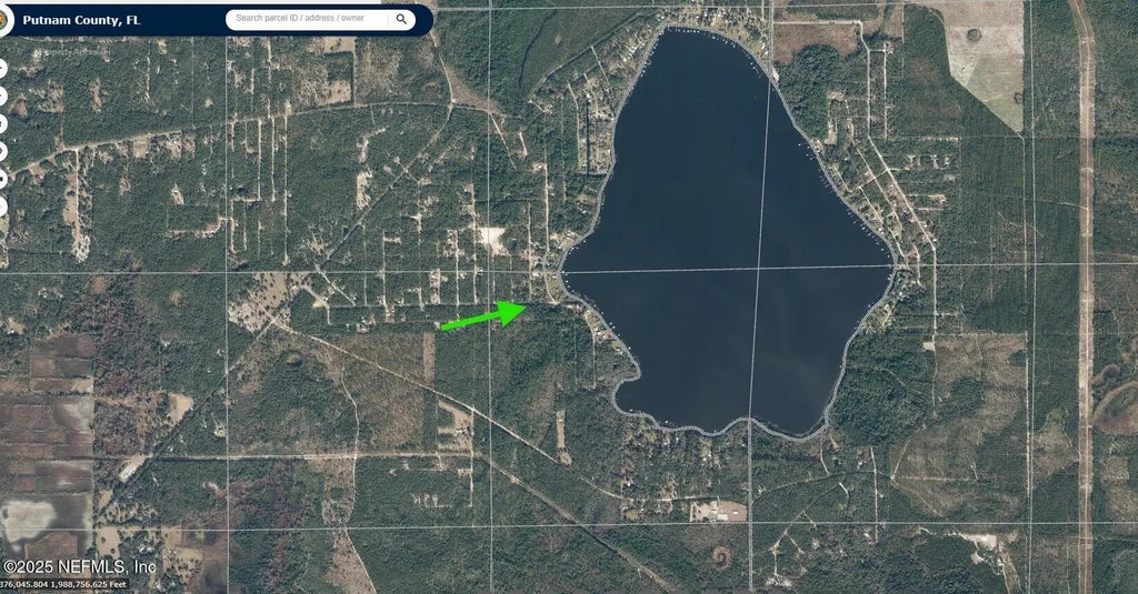 111 Hernando Drive, Florahome