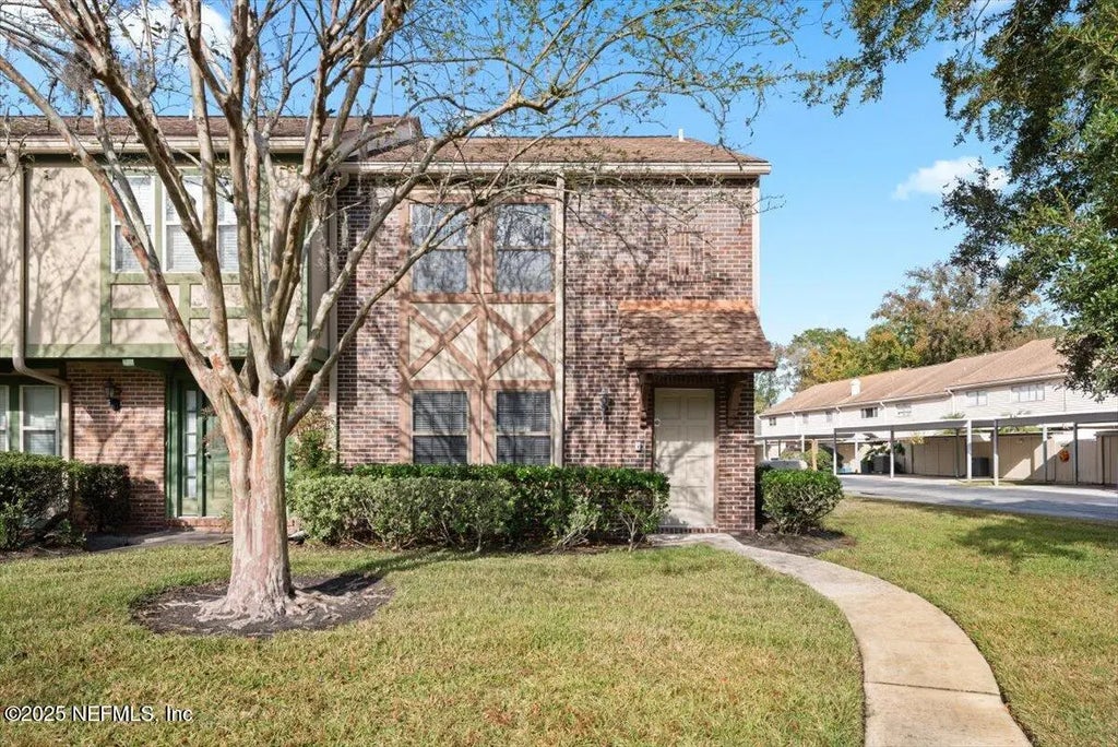 8181 Trafalgar Square, Jacksonville