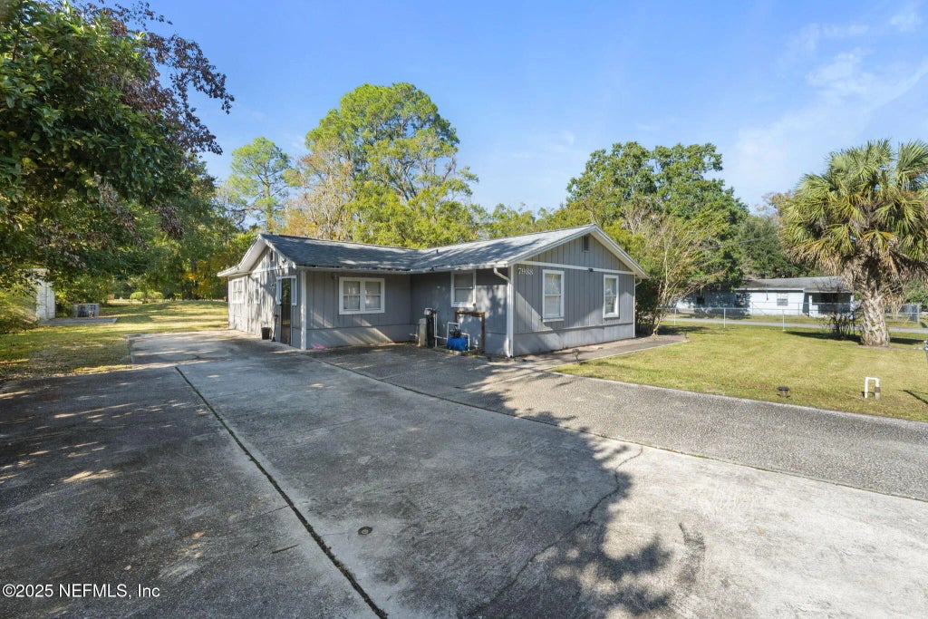 7988 Waxwing Avenue, Jacksonville