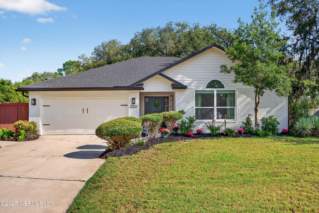 14379 Pond Pl Drive, Jacksonville