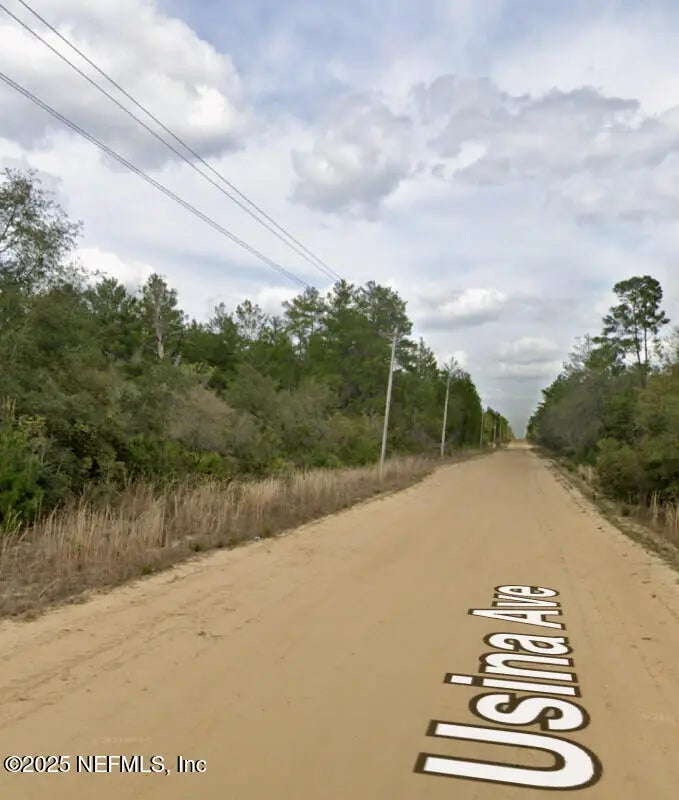 210 Usina Avenue, Interlachen