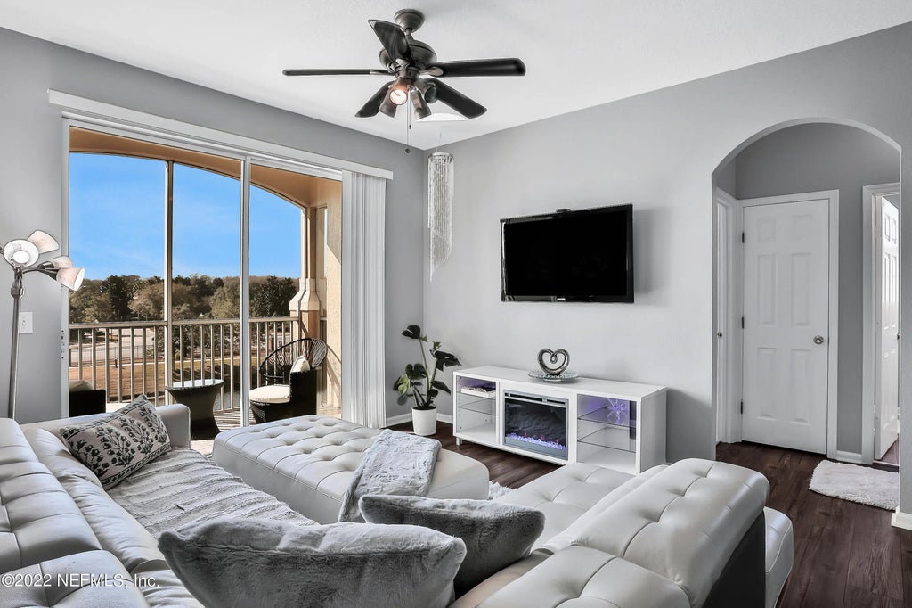 7801 Point Meadows Drive 4308, Jacksonville