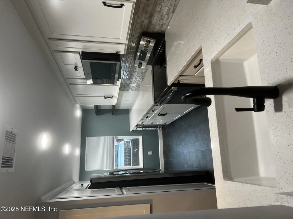 8129 Village Gate Court, Jacksonville