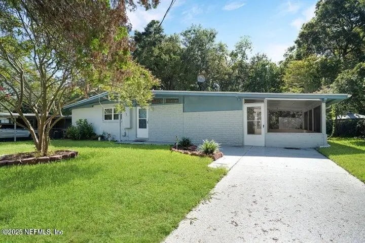 2203 Limoges Drive E, Jacksonville