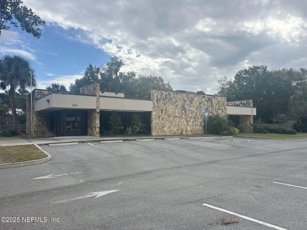 350 N Summit Street, Crescent City
