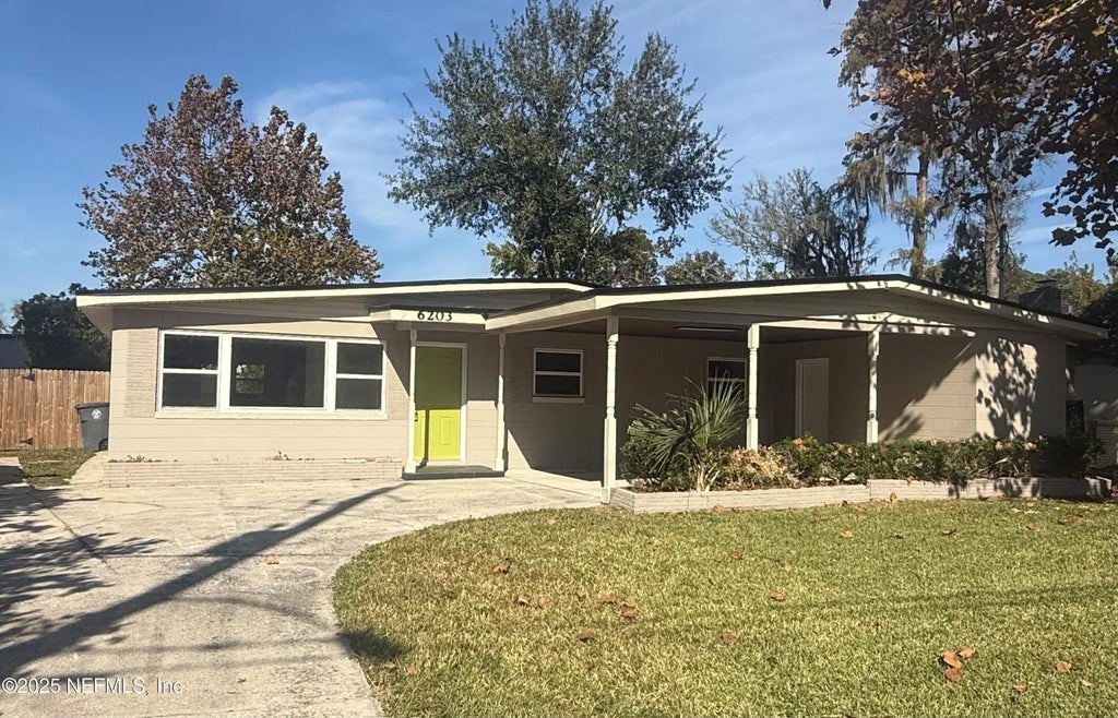 6203 Valens Drive N, Jacksonville