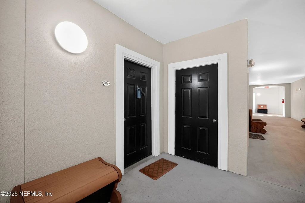 8290 Gate Parkway 707, Jacksonville