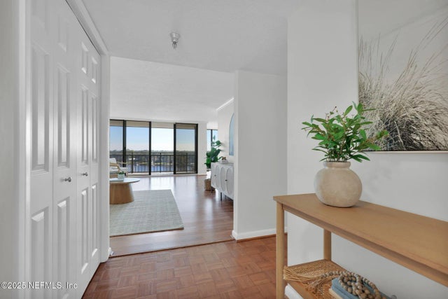 4401 Lakeside Drive 1204, Jacksonville