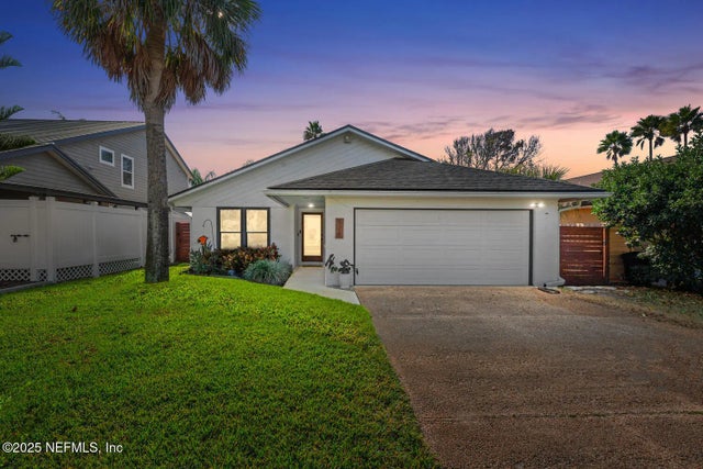 528 10th Avenue S, Jacksonville Beach