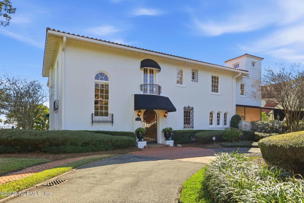 1878 Avondale Circle, Jacksonville