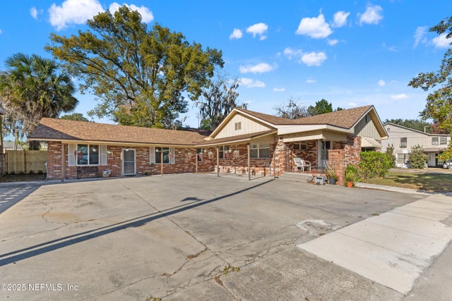 34 N College Street, Macclenny