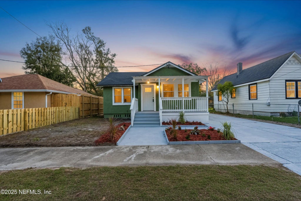 140 E 45th Street, Jacksonville