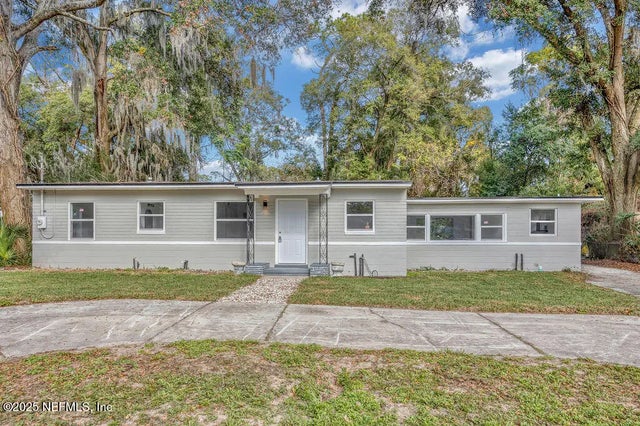 5489 Oak Forest Drive, Jacksonville