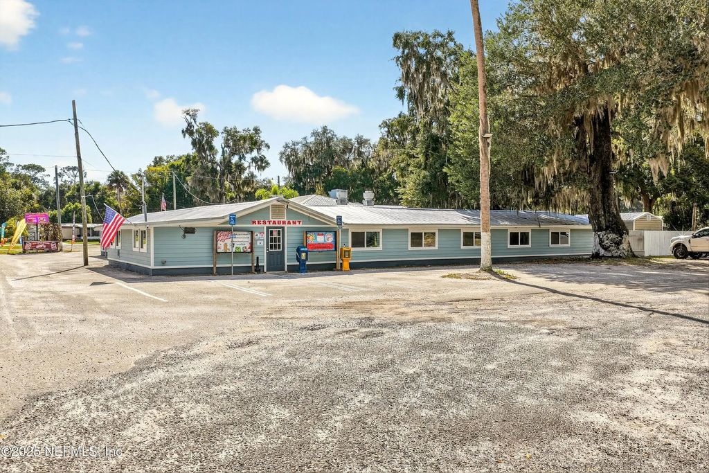 765 3rd Avenue, Welaka
