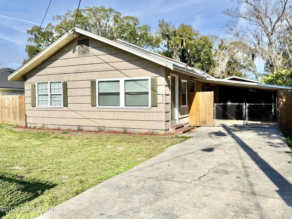 6037 Transylvania Avenue, Jacksonville