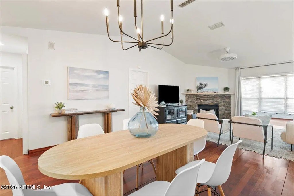 1909 S University Boulevard 708, Jacksonville