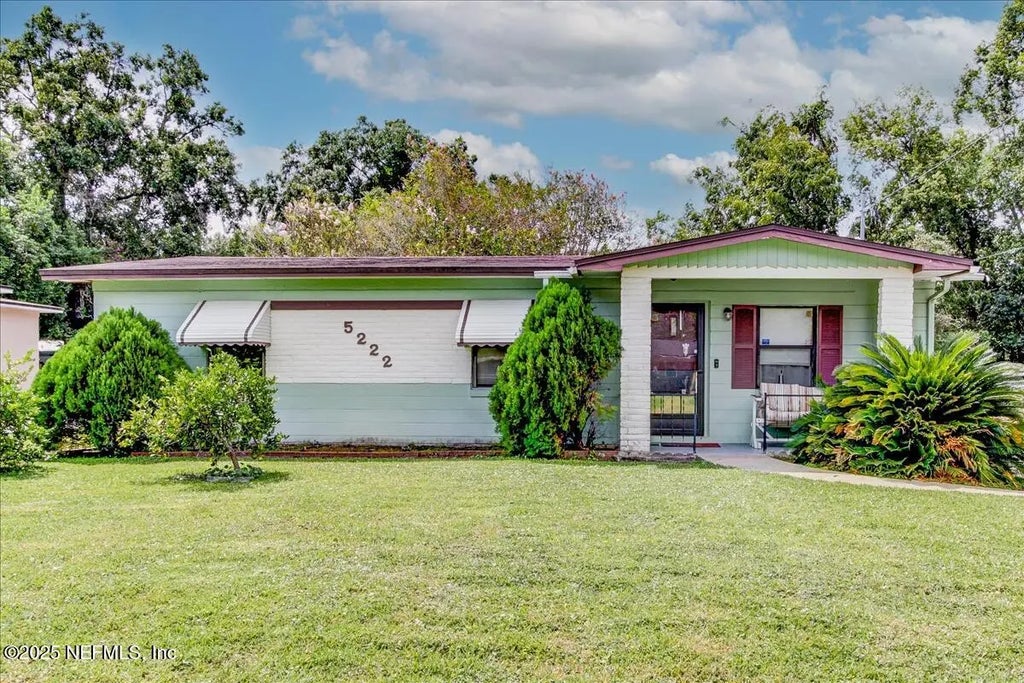 5222 Hollycrest Drive, Jacksonville