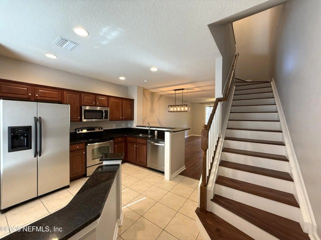 8103 Summergate Court, Jacksonville