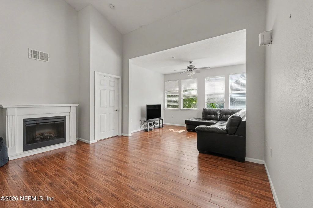 8550 Touchton Road 1221, Jacksonville