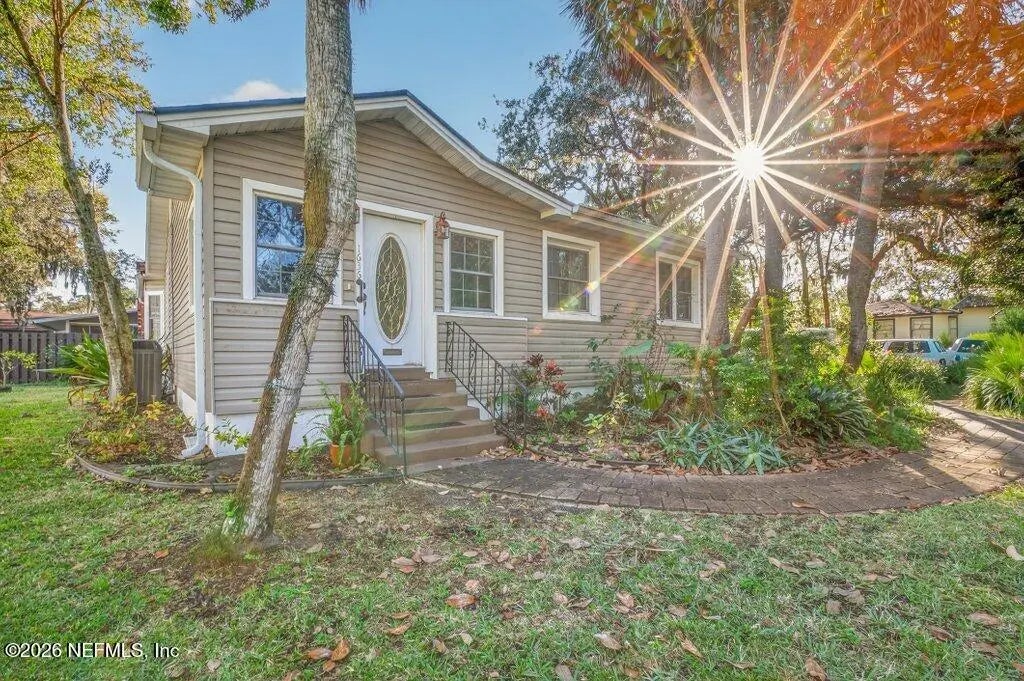 1636 Lower 4th Avenue N, Jacksonville Beach