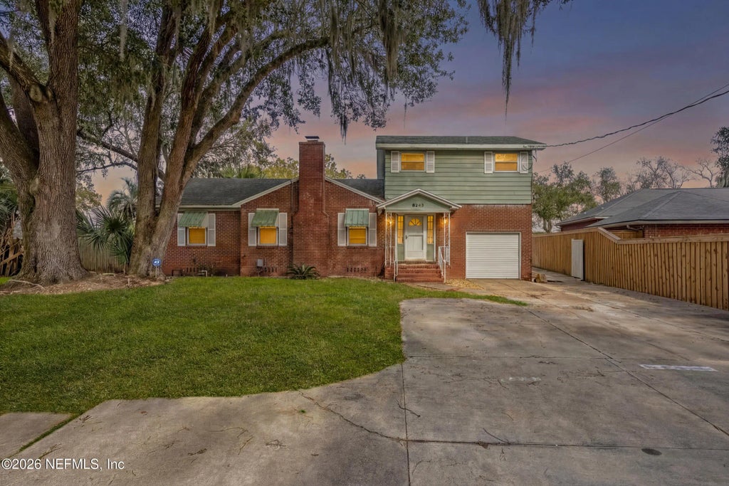8243 Concord Boulevard E, Jacksonville