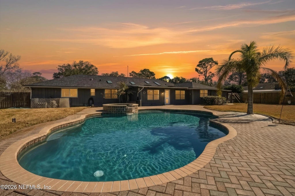 2276 The Woods Drive E, Jacksonville